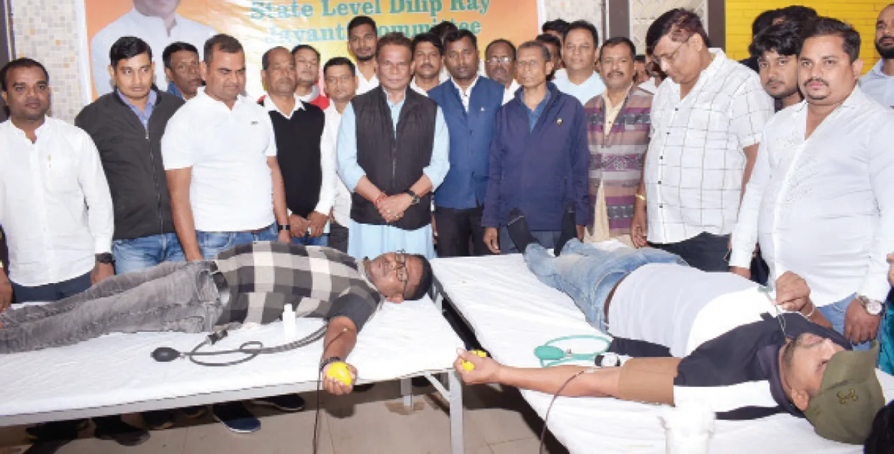  ଦିଲ୍ଲୀପ ରାୟଙ୍କ ଜନ୍ମଦିନରେ ରକ୍ତଦାନ ଶିବିର: ୟୁଥ୍ ଭଏସରୁ ୨୦୦ ୟୁନିଟ୍ ରକ୍ତ ସଂଗୃହୀତ