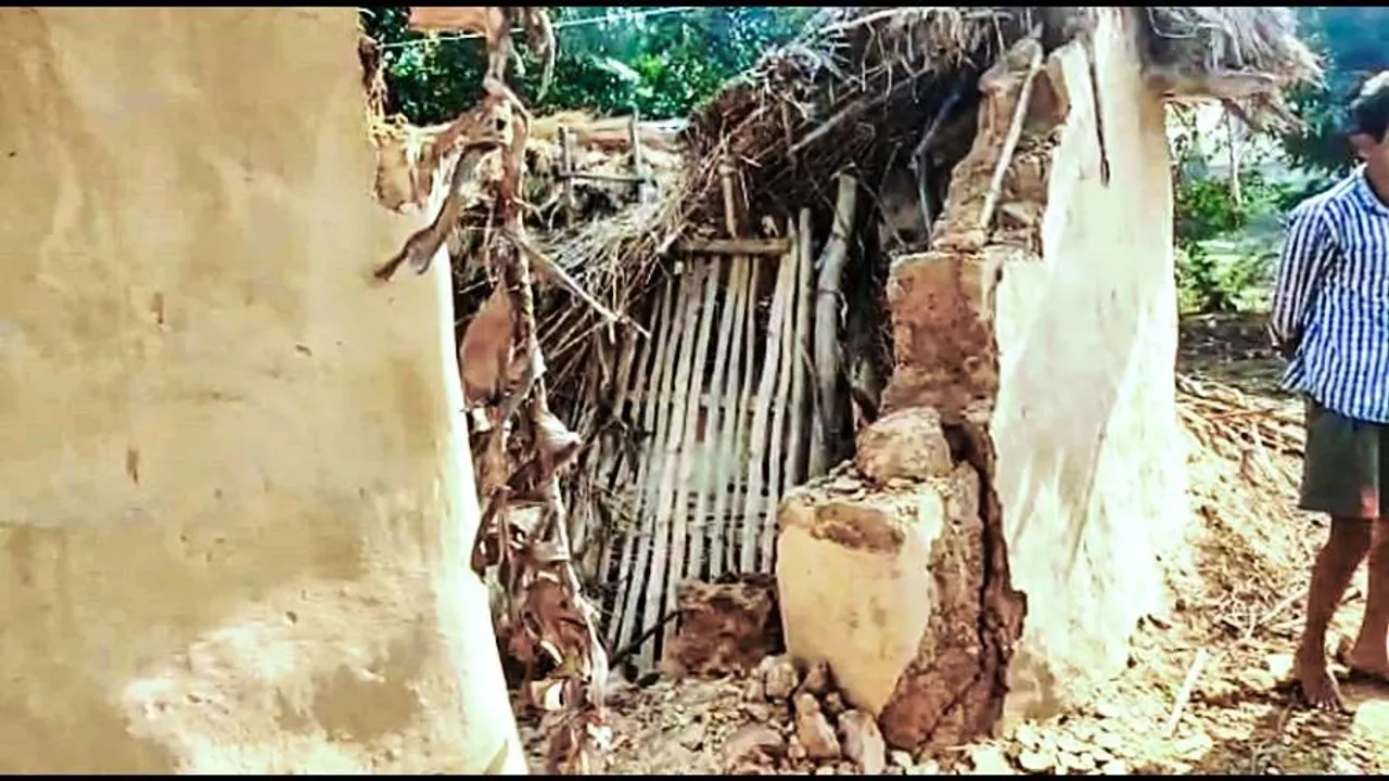  ହାତୀ ଆକ୍ରମଣରେ ପାରାଷ୍ଟାଫ୍ ଆହତ,  ଅନୁଗୁଳ ମୁଖ୍ୟ ଚିକିତ୍ସାଳୟରେ ଭର୍ତ୍ତି