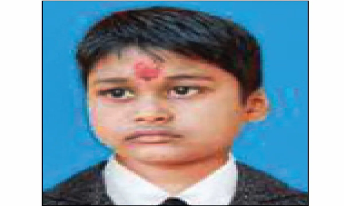  ସ୍କୁଲ ଦୋଳିବାଡ଼ ଭୁଶୁଡ଼ି ଛାତ୍ରଙ୍କ ମୃତ୍ୟୁ: ଡିଏମ୍‌ଏଫ୍ ଅର୍ଥରେ ଗତବର୍ଷ ନିର୍ମାଣ ହୋଇଥିଲା ଦୋଳି
