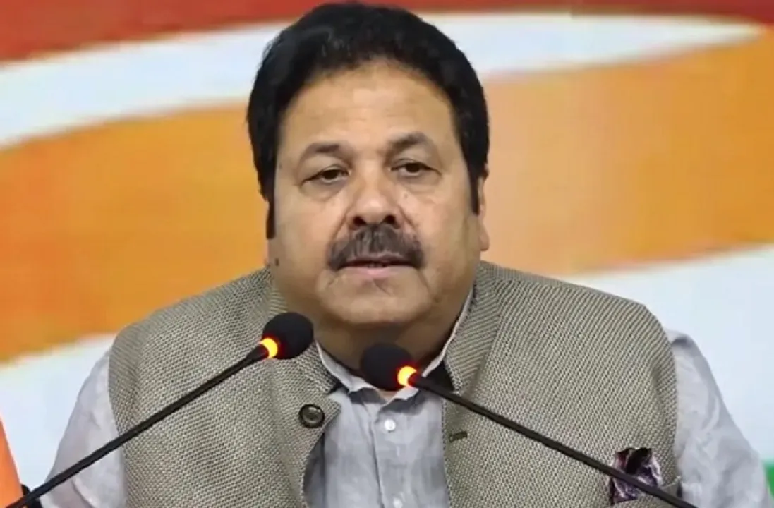  କିଏ ନେବ ଶ୍ରେୟ? ସେଥିପାଇଁ ବେକାର ହୋଇପଡିରହିଛି ୧୬,୬୦୦ ଫ୍ଲାଟ୍: ରାଜୀବ ଶୁକ୍ଳା