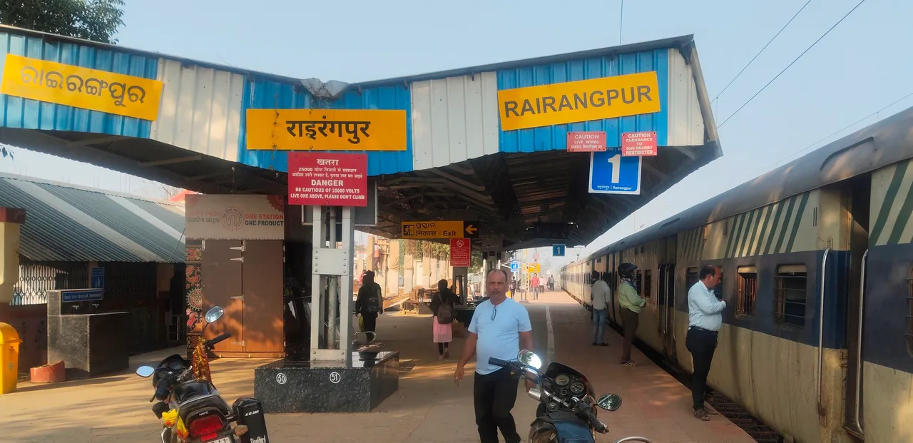  Rairangpur Railway Station toilet locked Photograph: (sambad.in) 