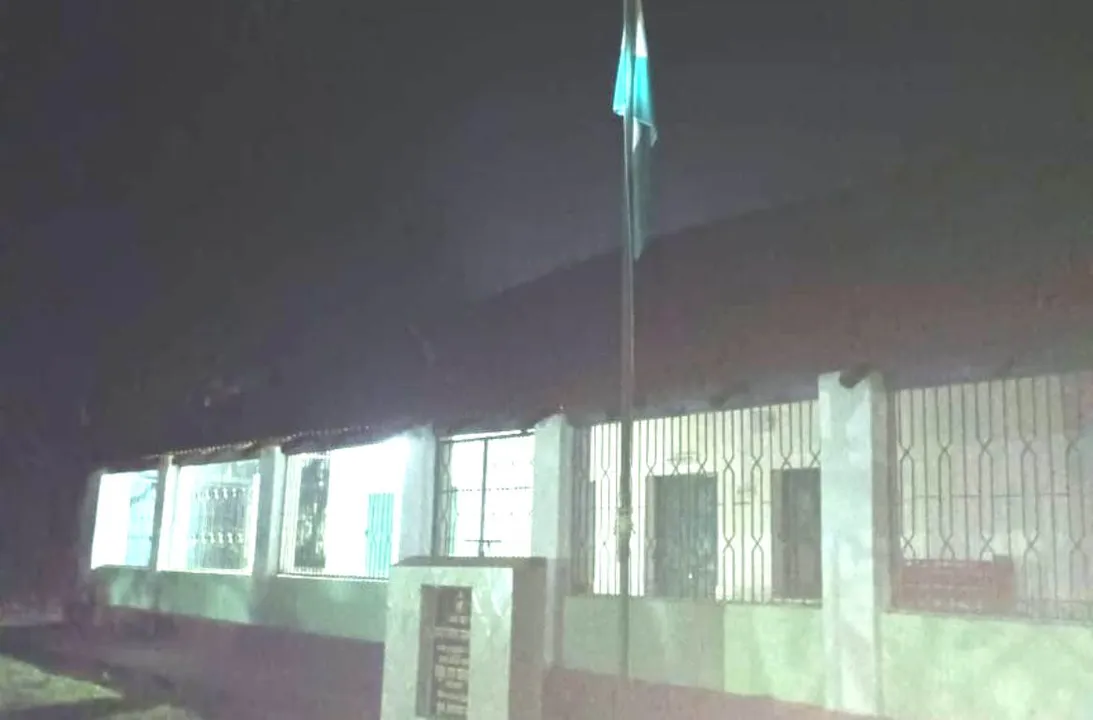  Hoisted the national flag in the office of the Additional Deputy District Collector and forgot to remove it earlier in the evening Photograph: (sambad.in) 