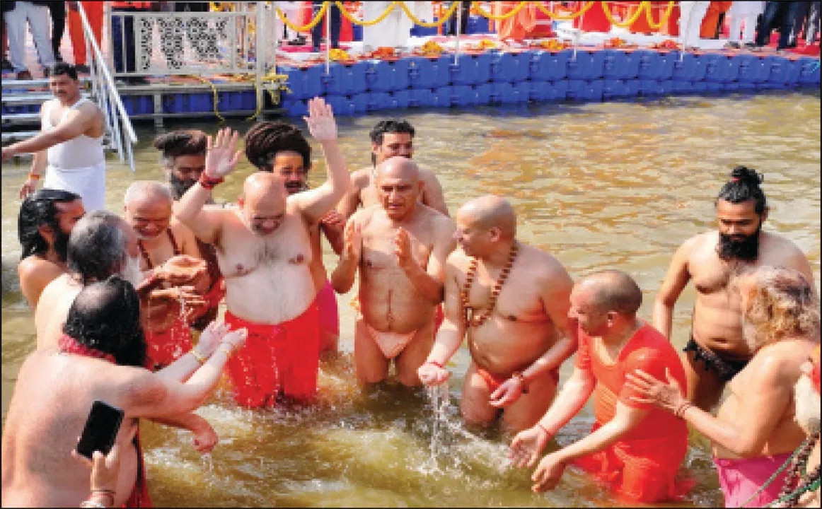 ମହାକୁମ୍ଭରେ ସ୍ନାନକଲେ ଅମିତ ଶାହ