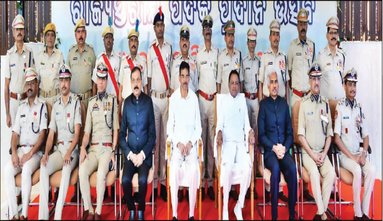  ୬୫ ଜଣଙ୍କୁ ମିଳିଲା ରାଷ୍ଟ୍ରପତି ଓ ରାଜ୍ୟପାଳ ପଦକ