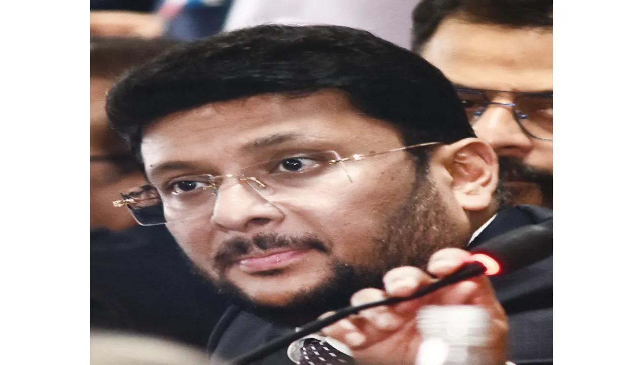  ଫାଲ୍‌କନ୍‌ ଗ୍ରୁପ୍ ୧୫୦୦ କୋଟି ନିବେଶ କରିବ: ସ୍ଥାପନ କରିବ ଟାଇଟାନିୟମ୍ ଡାୟକ୍ସାଇଡ୍‌ କାରଖାନା