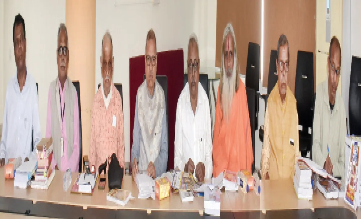  ସରସ୍ୱତୀ ପୂଜା ପାଳନକୁ ନେଇ ଦ୍ବନ୍ଦ୍ବ: ‘ସୋମବାର ସୂର୍ଯ୍ୟୋଦୟକୁ ପଞ୍ଚମୀ ରହୁଥିବାରୁ ସେଦିନ ପୂଜା ହେବ’