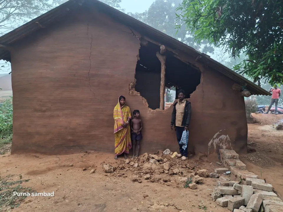  ଦଶଟିକିଆ ହାତୀପଲଙ୍କ ଉପଦ୍ରବ: ଭାଙ୍ଗିଲେ ଘର, ଖାଇଗଲେ ଧାନଚାଉଳ