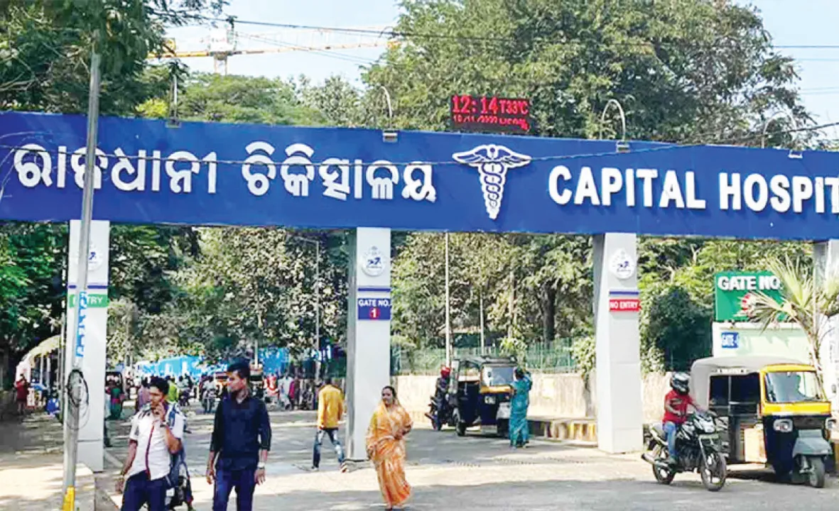  ୩ ମାସ ହେଲା ଅଚଳ ଡିଜିଟାଲ ଏକ୍ସରେ: ଲମ୍ବା ଧାଡ଼ିରେ ହାଡ଼ ଭଙ୍ଗ‌ା ରୋଗୀ