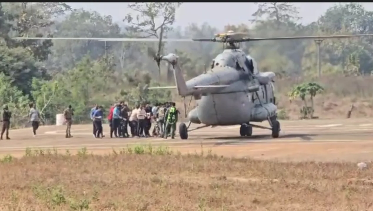  Army Helicopter Photograph: (Sambad ) 