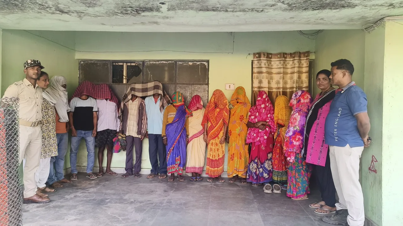  300 letres wine seized Photograph: (Sambad ) 