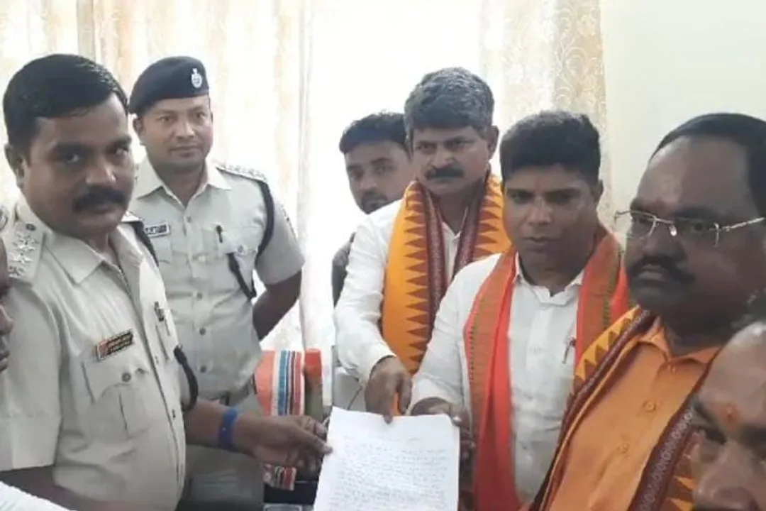  ଗୋତସ୍କରୀ ମାମଲାରେ ବିଜେଡି ବିଧାୟକ ରଣେନ୍ଦ୍ର ପ୍ରତାପ ସ୍ବାଇଁଙ୍କ ବିରୁଦ୍ଧରେ କାର୍ଯ୍ୟାନୁଷ୍ଠାନ ଦାବି: ବିଜେପି ପକ୍ଷରୁ ତିଗିରିଆ ଥାନାରେ ଏତଲା