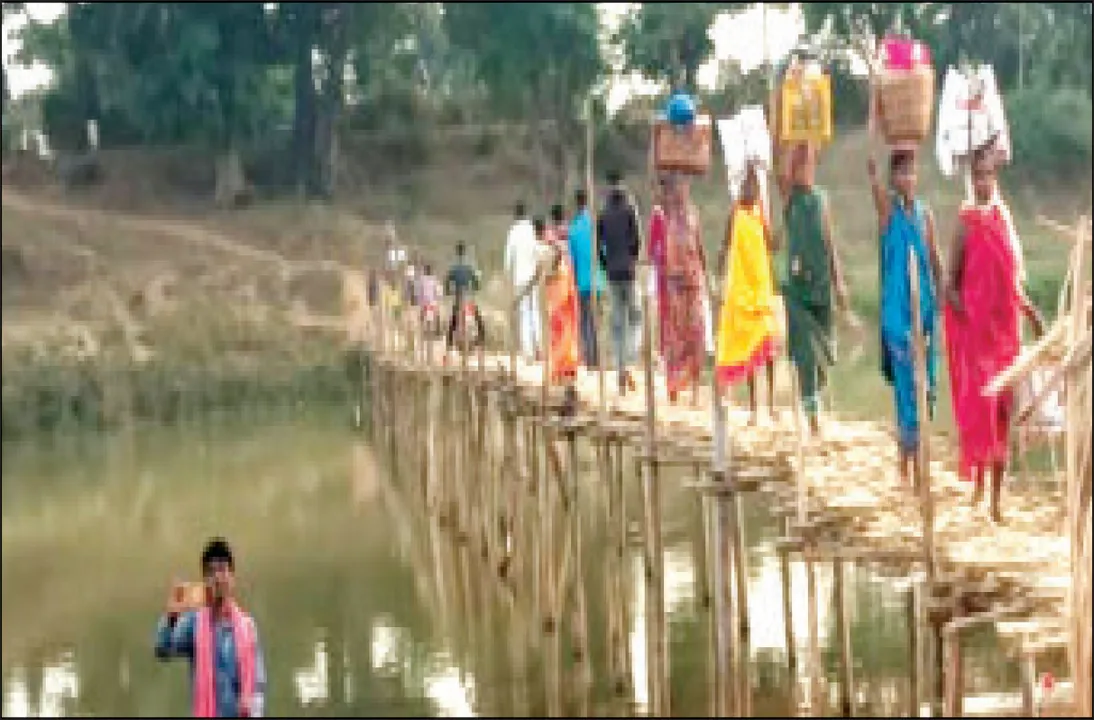  ବର୍ଷାରେ ଡଙ୍ଗା, ଖରାଦିନେ ବାଉଁଶ ପୋଲ ଭରସା: ୧୫ ଖଣ୍ଡ ଗ୍ରାମବାସୀଙ୍କ ଦୁଃଖ ଇନ୍ଦ୍ରାବତୀ ନଦୀ