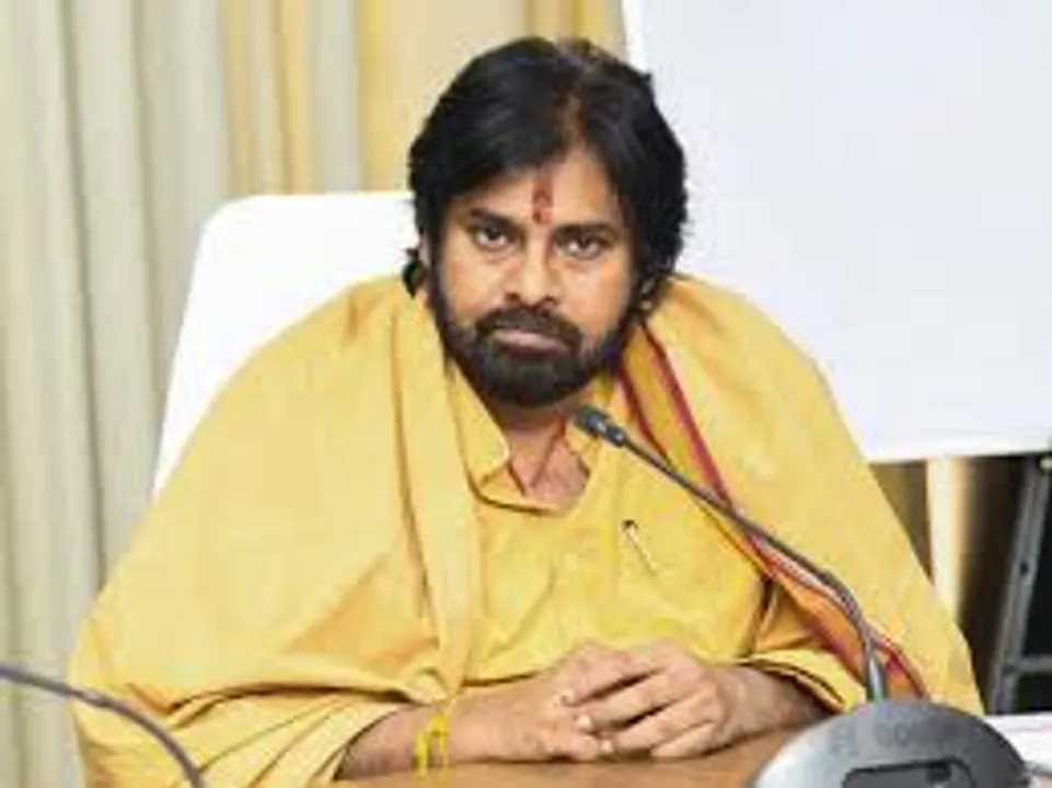  ଯଦି ହିନ୍ଦୀକୁ ବିରୋଧ କରୁଛ ନିଜ ଚଳଚ୍ଚିତ୍ରକୁ ହିନ୍ଦୀରେ ଡବ୍ କରୁଛ କାହିଁକି ?: ପବନ କଲ୍ୟାଣ