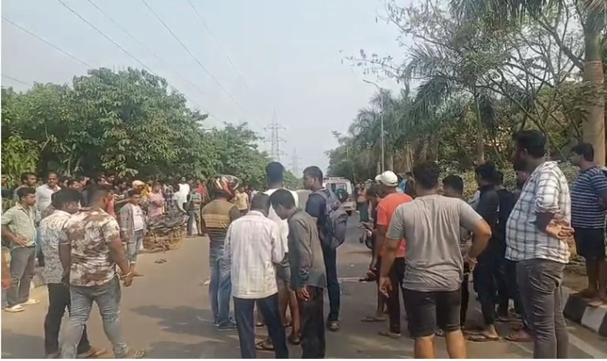  ଘରୋଇ କଲେଜ ବସ ଧକ୍କାରେ ଯୁବକଙ୍କ ମୃତ୍ୟୁ