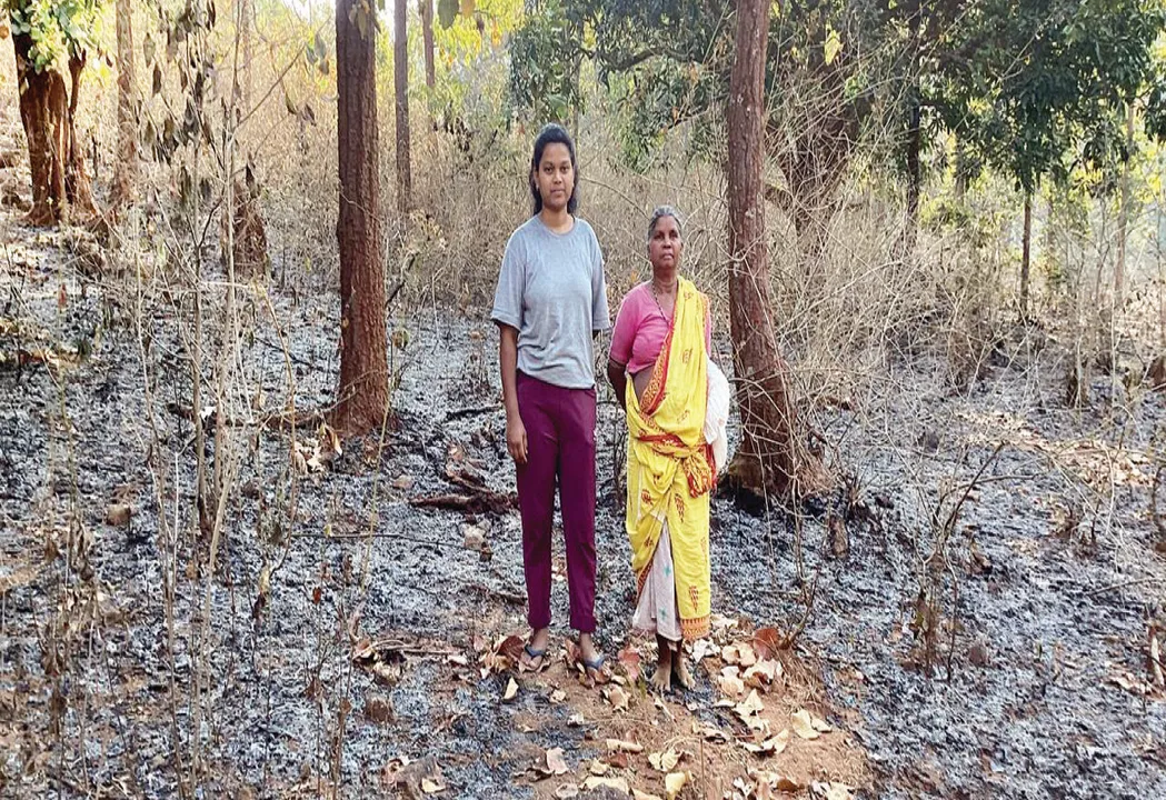  ବନାଗ୍ନି ରୋକିଲେ ମା’-ଝିଅ
