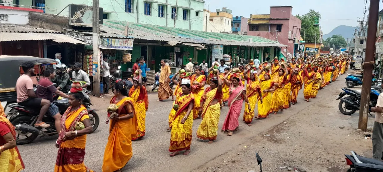  ନୂତନ ମନ୍ଦିର ରତ୍ନଗର୍ଭ ପ୍ରତିଷ୍ଠା ନିମନ୍ତେ ଭବ୍ୟ କଳସ ଯାତ୍ରା ଅନୁଷ୍ଠିତ