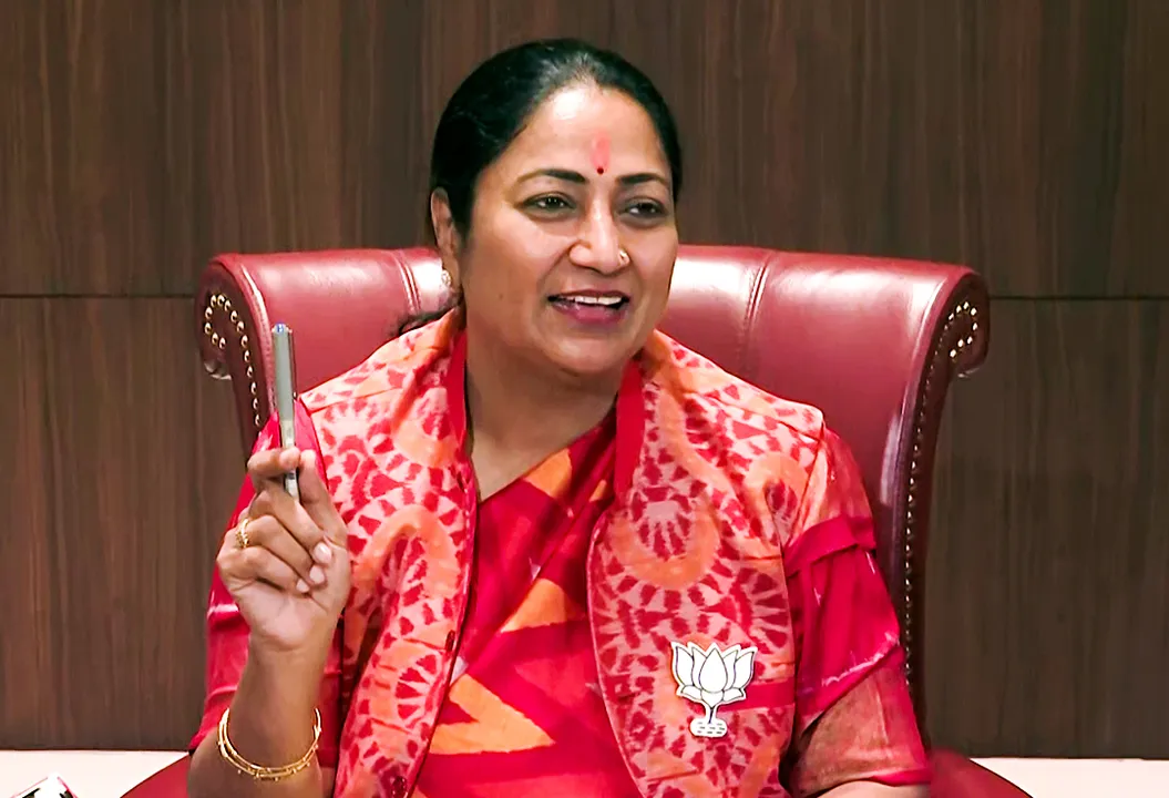  ପ୍ରଥମ ବଜେଟ୍‌ରେ ଦିଲ୍ଲୀର ବସ୍ତି ବାସିନ୍ଦାଙ୍କୁ ବଡ଼ ଉପ‌ହାର ଦେଲେ ରେଖା ସରକାର