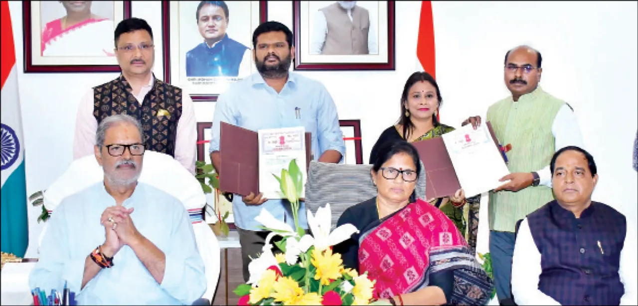  ବିଦେଶ ଯିବ ଢେଙ୍କାନାଳ ଆମ୍ବ