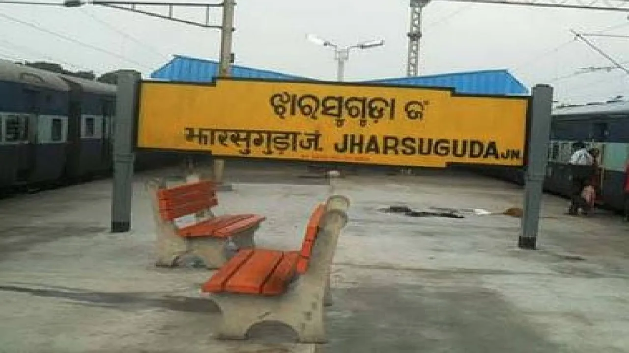  Signal cable cut, train movement disrupted between Raulkela-Jharsugada Photograph: (sambad.in) 