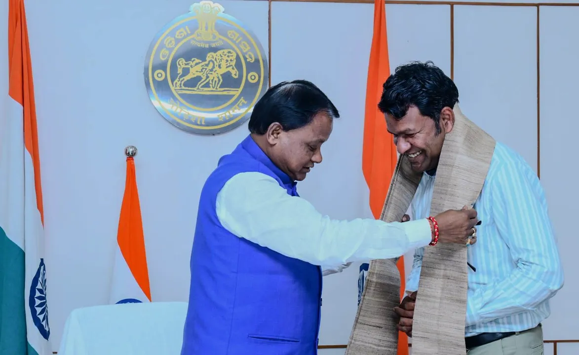  ଅନ୍ତର୍ଜାତୀୟ ବାଲୁକାଶିଳ୍ପୀ ସୁଦର୍ଶନ ପଟ୍ଟନାୟକଙ୍କୁ ସମ୍ୱର୍ଦ୍ଧିତ କଲେ ମୁଖ୍ୟମନ୍ତ୍ରୀ