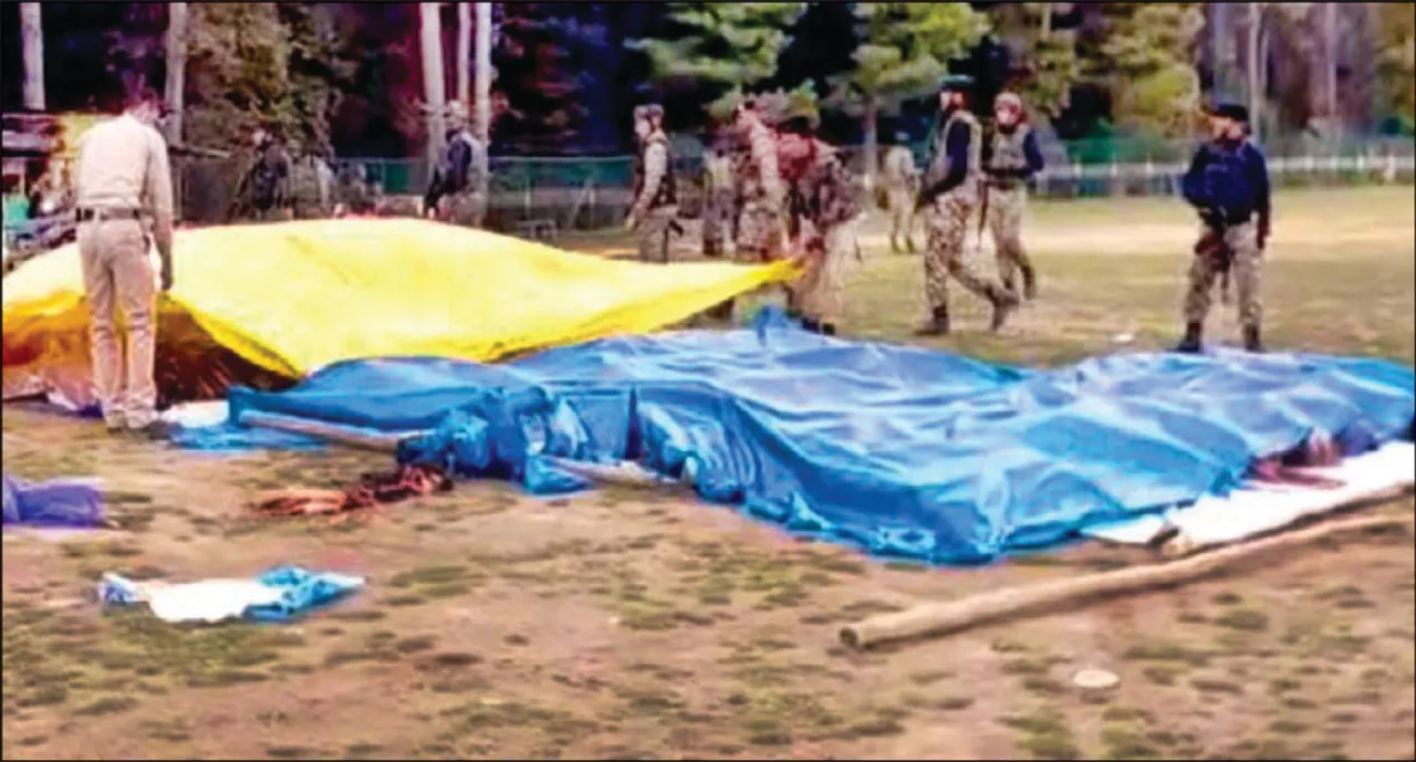  ଜମ୍ମୁ-କାଶ୍ମୀରରେ ପର୍ଯ୍ୟଟକଙ୍କ ଉପରେ ଆତଙ୍କୀ ଆକ୍ରମଣ: ଧର୍ମ ପଚାରି ଗୁଳିକଲେ, ୨୬ ମୃତ