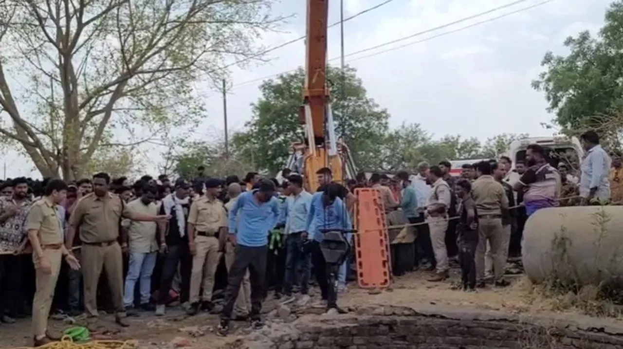  ମନ୍ଦସୌର : କୂଅରେ ଖସି ପଡ଼ିଲା ଦ୍ରୁତଗାମୀ ଭ୍ୟାନ, ୧୦ ମୃତ