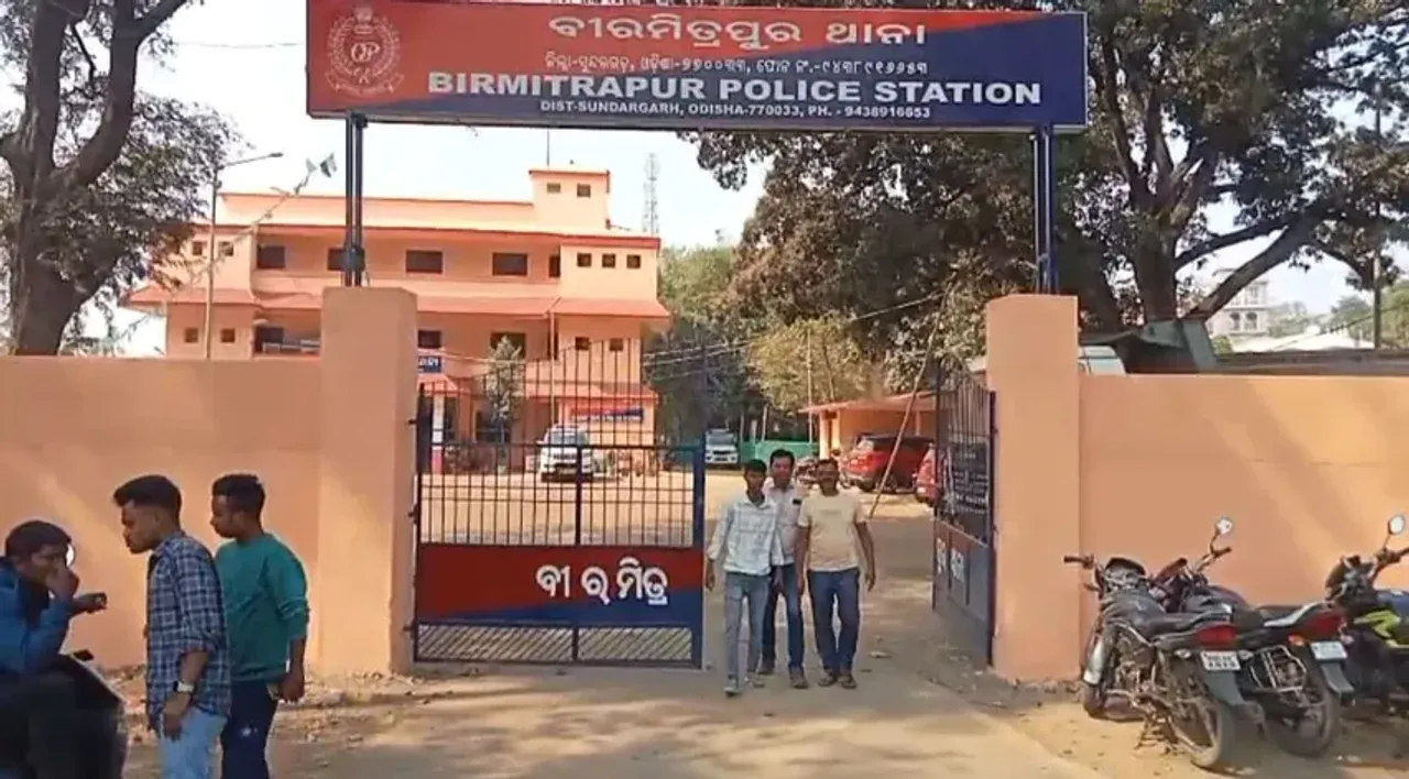  ଧରାପଡ଼ିଲା ତିନି ପିକ୍ ଅପ୍‌, ଉଦ୍ଧାରହେଲେ ୩୦୧ ଛେଳି