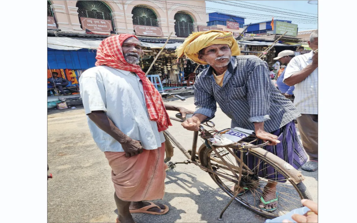  ଶ୍ରମିକ ଦିବସ: ବଢ଼ୁଛି ପଞ୍ଜୀକରଣ, ଫାଇଦା ନେଉଛନ୍ତି ଅଣଶ୍ରମିକ