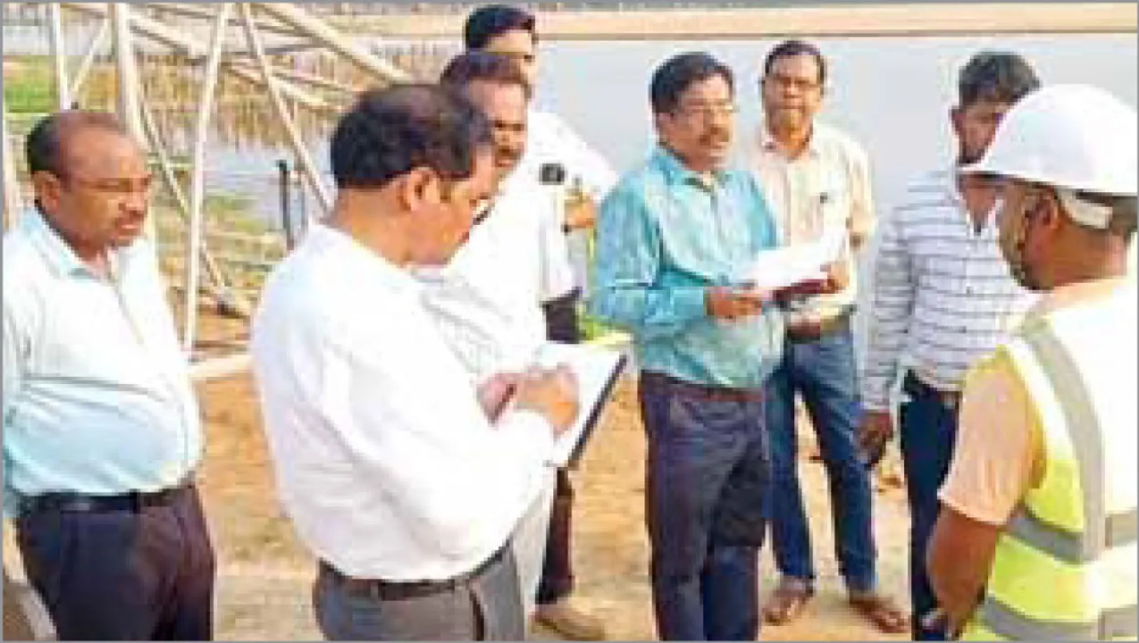  କ୍ରେନ୍‌ ଭାଙ୍ଗି ୩ ଜଣଙ୍କ ମୃତ୍ୟୁ ଘଟଣାର ତଦନ୍ତ ଆରମ୍ଭ: ସକାଳେ ଉପଜିଲ୍ଲାପାଳ, ଅପରାହ୍‌ଣରେ ସ୍ବତନ୍ତ୍ର ସଚିବଙ୍କ ତଦନ୍ତ