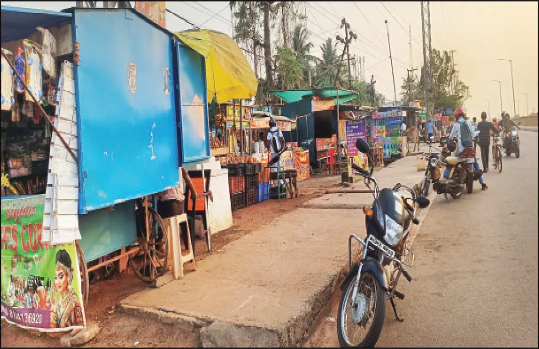  ଦୋକାନୀଙ୍କ ତୁଳନାରେ ଭେଣ୍ଡିଂଜୋନ୍‌ ସଂଖ୍ୟା କମ୍‌: ବଢ଼ୁଛି ଉଠାଦୋକାନ, ସ୍ଥାୟୀ ସମାଧାନ ନାହିଁ