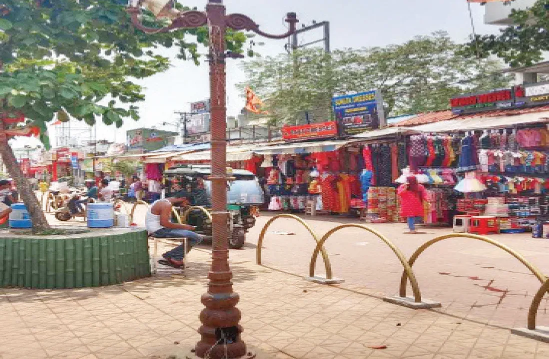  ସୌନ୍ଦର୍ଯ୍ୟ ହରାଉଛି ମାର୍କେଟ ବିଲ୍‌ଡିଂ: ଖୁଣ୍ଟ ଅଛି, ଲାଇଟ୍‌ ନାହିଁ, ଅଚଳ ହୋଇଯାଇଛି ୱାଟର୍‌ ଫାଉଣ୍ଟେନ୍‌