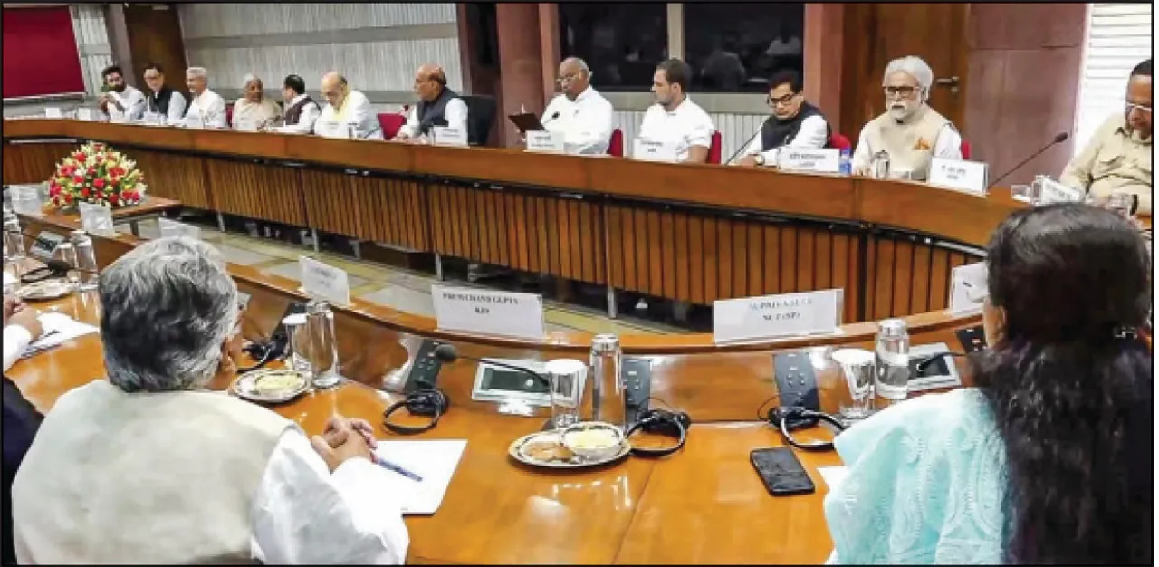  ସର୍ବଦଳୀୟ ବୈଠକର ସ୍ବର ଏକ: ୧୦୦ ଆତଙ୍କବାଦୀ ନିପାତ ହୋଇଛନ୍ତି ପ୍ରତିଟି ଆକ୍ରମଣର ଭୟାନକ ଜବାବ ମିଳିବ