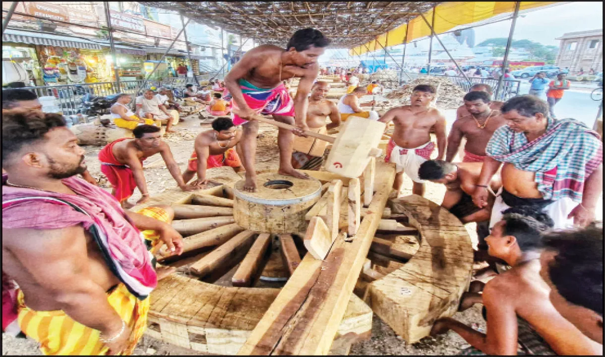  ସାଆନ୍ତେ ଆସିବେ ବୋଲି... ଚକରେ ପଇ ସଂଯୋଗ ସରିଲା ପଇ କଳସା ନିର୍ମାଣ