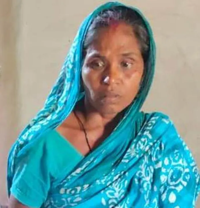  ସାନପୁଅ ଓ ସ୍ୱାମୀ ମାନସିକ ରୋଗୀ: ବଡ଼ପୁଅ ବିଛଣାରେ ମୁଲଲାଗି ପରିବାର ପୋଷୁଛନ୍ତି କନକ