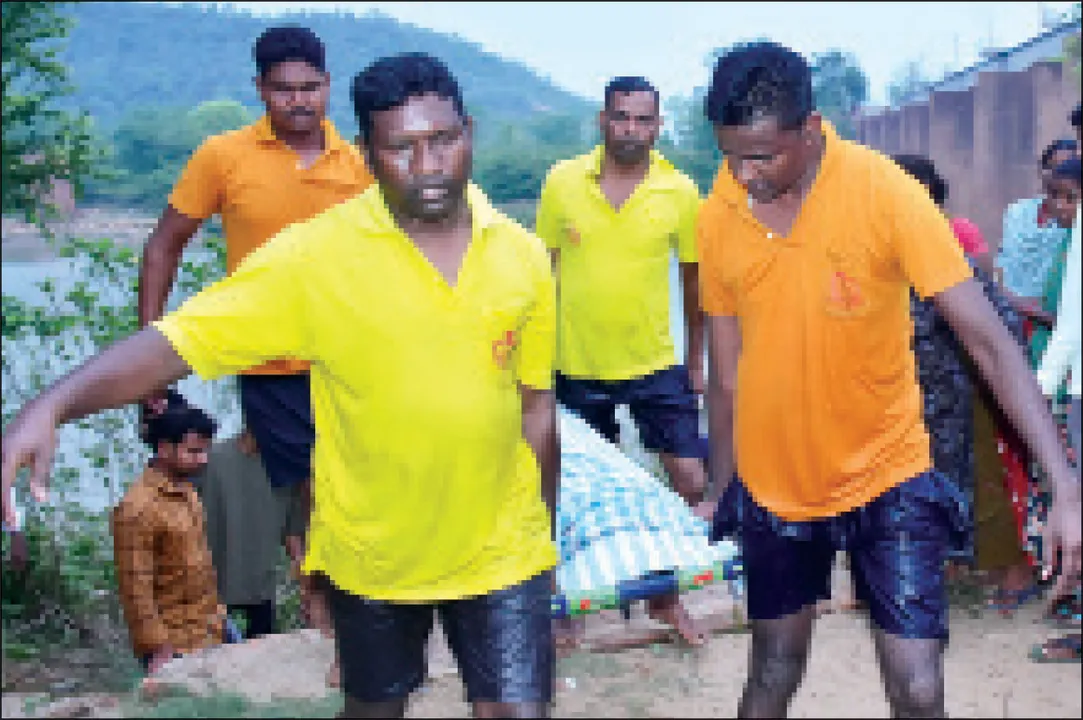  ରେଳ ପୋଲରେ ରିଲ୍‌ସ କରୁଥିଲେ: କୋଏଲ ନଦୀରେ ଖସିପଡ଼ି ଛାତ୍ରଙ୍କ ମୃତ୍ୟୁ