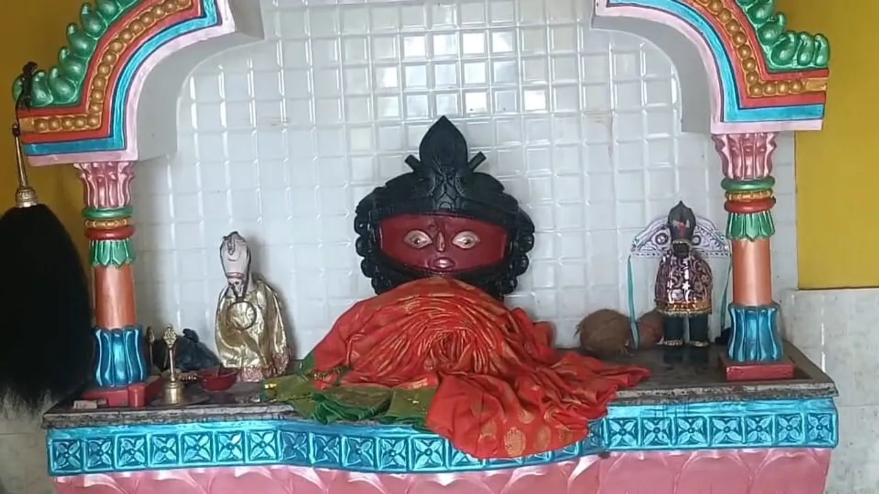  ମା ତାରିଣୀ ମନ୍ଦିରରୁ ଅଳଙ୍କାର ଓ ବସ୍ତ୍ର ଲୁଟି ନେଲେ ଦୁର୍ବୃତ୍ତ