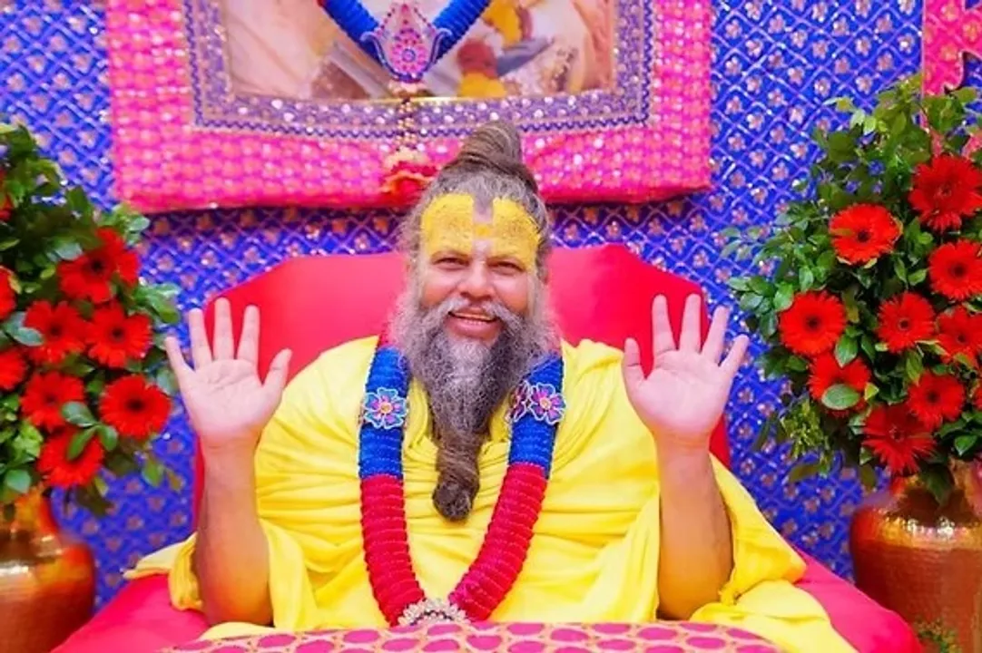  ହାତରେ କରୁଥିବା ଟାଟୁରେ ଭଗବାନଙ୍କ ନାମ ଲେଖିବା ଠିକ ନା ଭୁଲ, ଜାଣନ୍ତୁ କଣ କୁହନ୍ତି ପ୍ରେମାନନ୍ଦ ମହାରାଜ