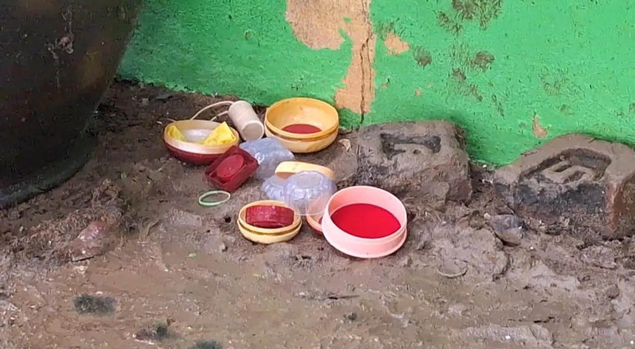  ବିଳମ୍ବିତ ରାତିରେ ଝରକା ଗ୍ରିଲ୍ ଭାଙ୍ଗି ୫ ଲକ୍ଷରୁ ଊର୍ଦ୍ଧ୍ବ ଟଙ୍କାର ସୁନାଗହଣା ଲୁଟ୍