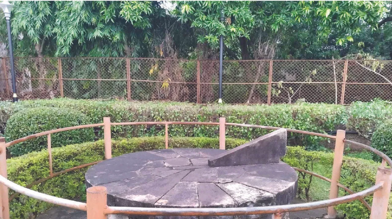  ନଜର ଆଢ଼ୁଆଳରେ ସୌରଘଡ଼ି: ରକ୍ଷଣାବେକ୍ଷଣ ଅଭାବରୁ ନଷ୍ଟ ହେବାକୁ ବସିଛି ଐତିହ୍ୟ ସ୍ମାରକୀ