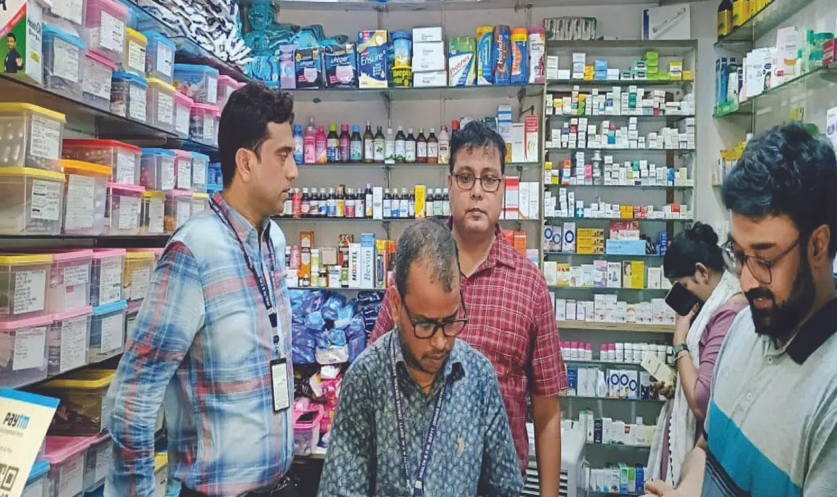  ବେଆଇନ ଭାବେ ବିକ୍ରି ହେଉଥିଲା ଗର୍ଭପାତ କିଟ୍‌: ଡ୍ରଗ୍‌ କଣ୍ଟ୍ରୋଲର୍‌ ପକ୍ଷରୁ ନୂଆପଲ୍ଲୀରେ ଚଢ଼ଉ