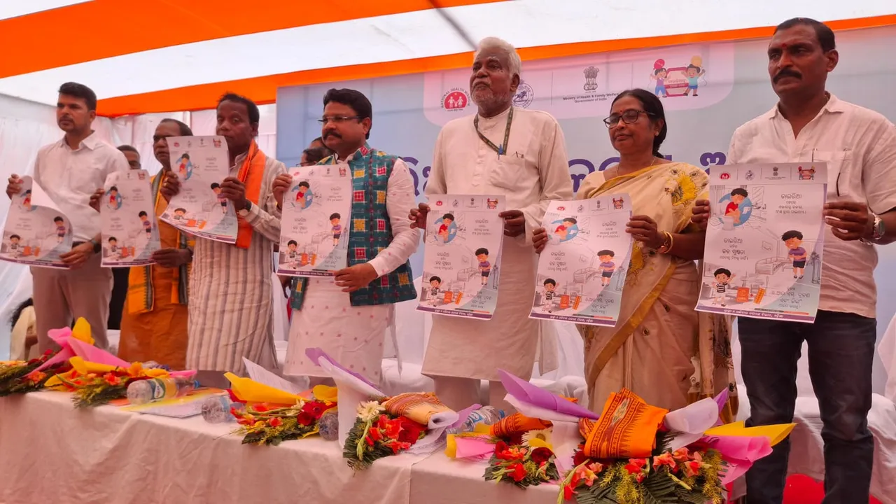  ଭୁବନରେ ଡାଇରିଆ ଆତଙ୍କ ପରେ ଚେତିଲେ ସରକାର , ଗୋଷ୍ଠୀ ସ୍ବାସ୍ଥ୍ୟକେନ୍ଦ୍ର ପରିଦର୍ଶନ କଲେ ସ୍ବାସ୍ଥ୍ୟ ମନ୍ତ୍ରୀ