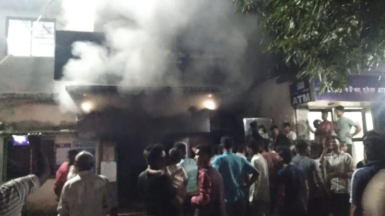  କୁର୍ଲା-ଶାଲିମାର ଏକ୍ସପ୍ରେସ୍‌ ଉପରେ ପଥରମାଡ଼, ଯାତ୍ରୀ ଅତଙ୍କିତ