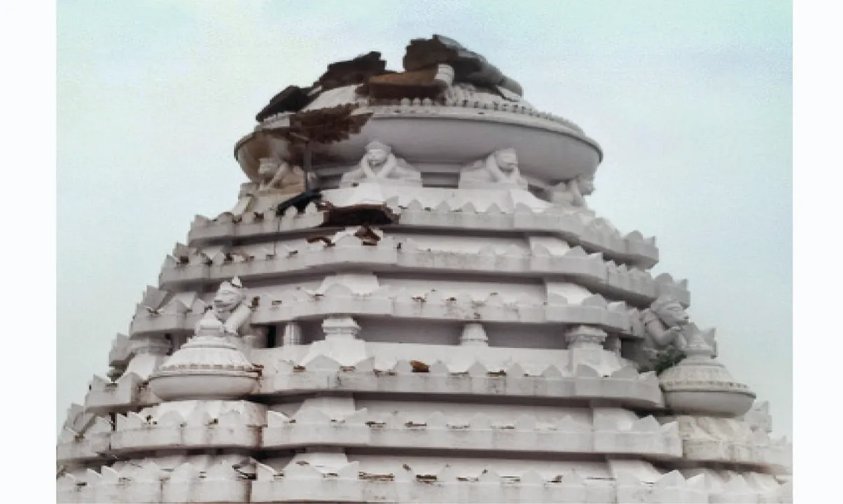  ବଜ୍ରପାତରେ ଭାଙ୍ଗିଲା ମହିମାଗାଦି ମନ୍ଦିର ଦଧିନଉତି