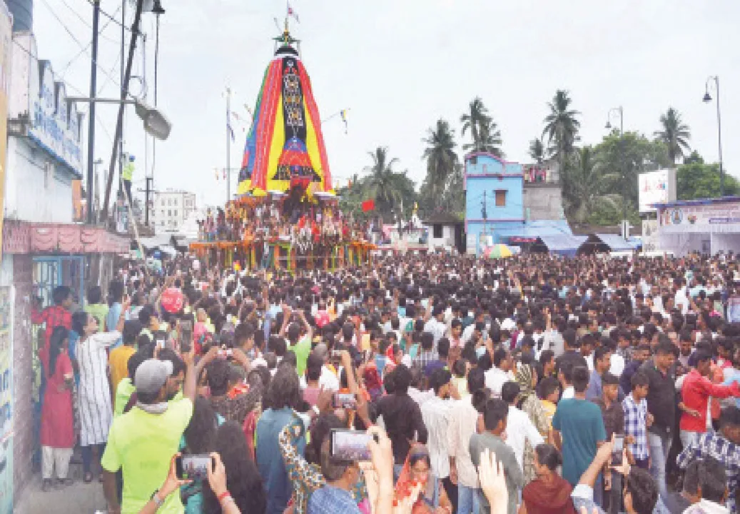  ଶ୍ରୀଗୁଣ୍ଡିଚାରେ ତୁଳସୀକ୍ଷେତ୍ର ଉତ୍ସବମୁଖର: ଶହେ ମିଟର‌ ଗଡ଼ି ଅଟକିଲା ରଥ