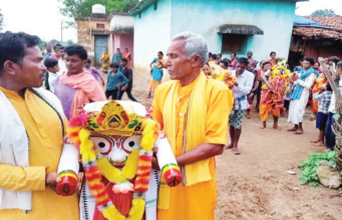  ଚାଲିଚାଲି ମାଉସୀଘରକୁ ଗଲେ ଜଗନ୍ନାଥ: କାଠ ଜବତ କଲା ବନ ବିଭାଗ, ନିର୍ମାଣ ହୋଇପାରିଲାନି ରଥ