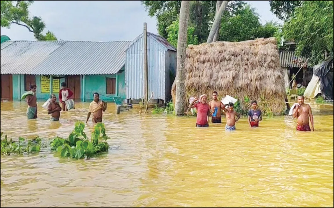  ସୁବର୍ଣ୍ଣରେଖାରେ ବନ୍ୟା ପ୍ରକୋପ କମୁଛି: ୪୬ଟି ପଞ୍ଚାୟତ ପ୍ରଭାବିତ, ବାହ୍ୟଜଗତରୁ ବହୁ ଗାଁ ବିଚ୍ଛିନ୍ନ