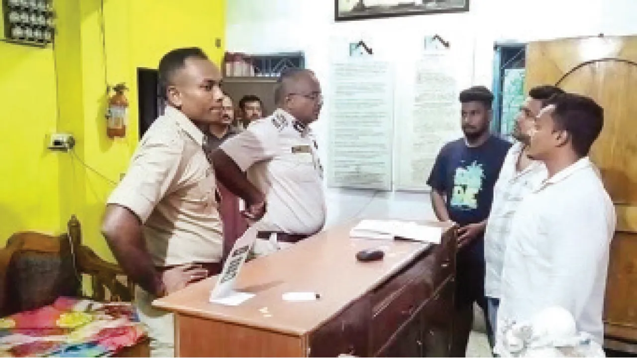  ଗେଷ୍ଟହାଉସ୍‌ରେ ଯୁବତୀଙ୍କୁ ଛୁରି ଭୁସି ହତ୍ୟା: ଥାନାରେ ଅଭିଯୁକ୍ତର ଆତ୍ମସମର୍ପଣ