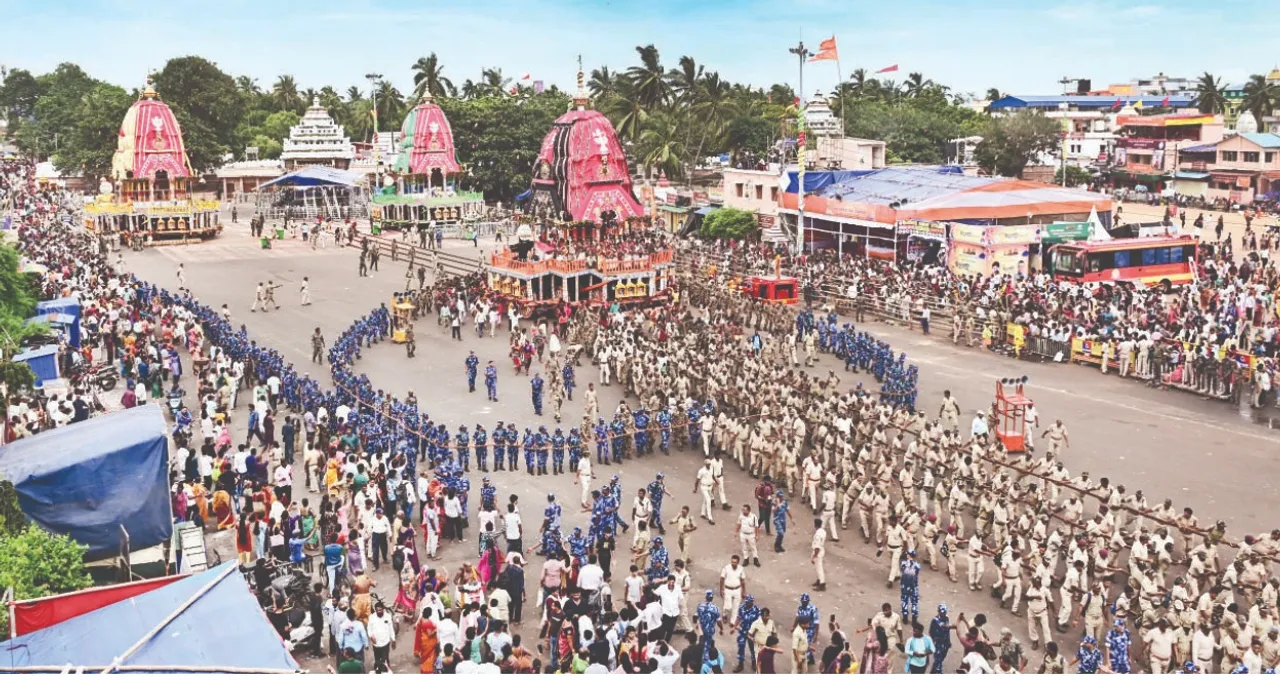  ବାହୁଡ଼ା ପ୍ରସ୍ତୁତି ଆରମ୍ଭ: ନାକଚଣା ଦ୍ବାର ସମ୍ମୁଖରେ ଦୁଇ ରଥ