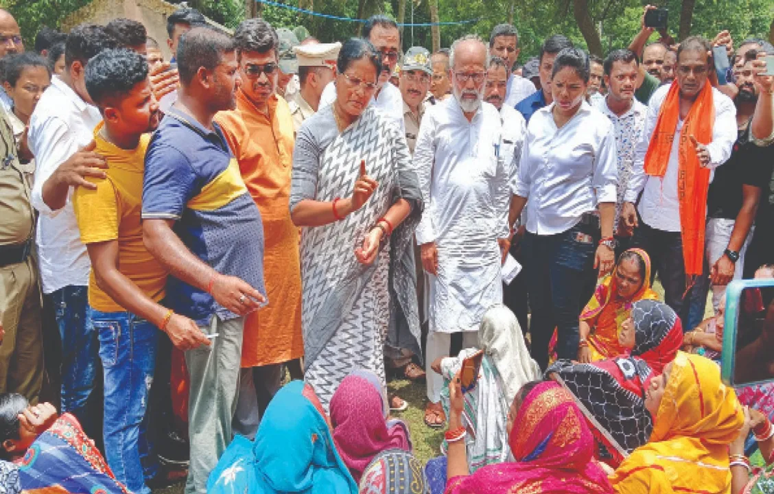  ବନ୍ୟା ସ୍ଥିତି ସମୀକ୍ଷା କଲେ ଉପମୁଖ୍ୟମନ୍ତ୍ରୀ: ମିଳିବ ୭ ଦିନ ରିଲିଫ୍‌, ମୃତକଙ୍କ ପରିବାରକୁ ୪ ଲକ୍ଷ ଲେଖାଏଁ ସହାୟତା ଘୋଷଣା