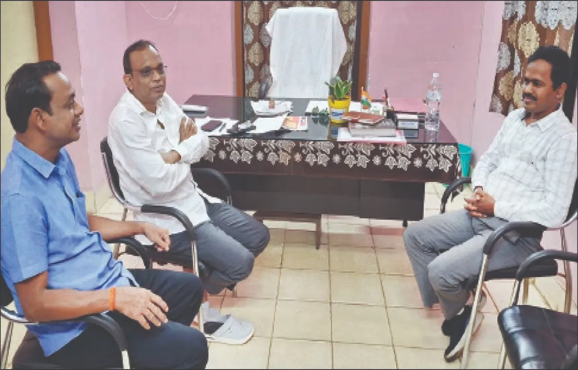  ବ୍ୟାସନଗର ପୌର ନିର୍ବାହୀ ଅଧିକାରୀଙ୍କୁ ନିର୍ଯାତନା ଘଟଣା: ଜିଲ୍ଲା ପ୍ରଶାସନର ତଦନ୍ତ ଆରମ୍ଭ